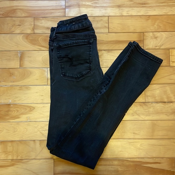 American eagle black size 2 jeans - Picture 2 of 4